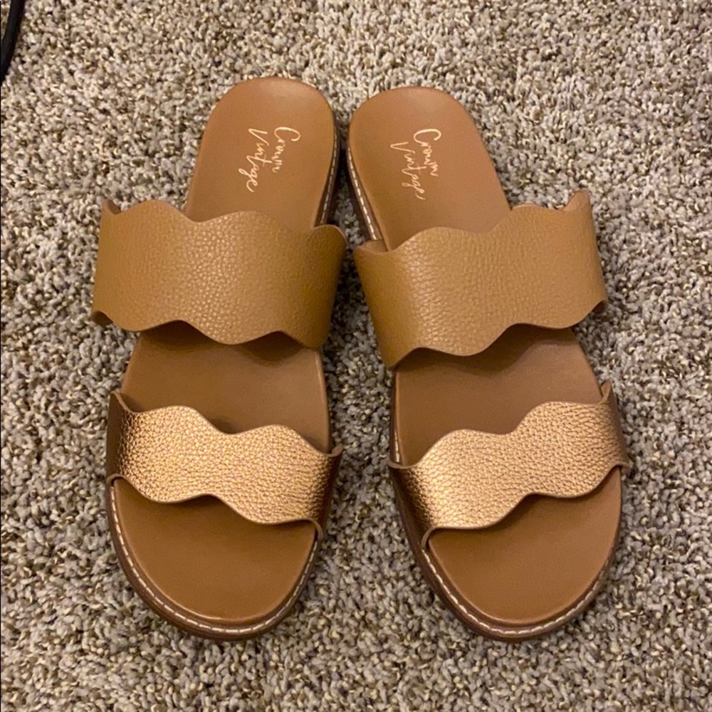 BRAND NEW Crown Vintage Sandals